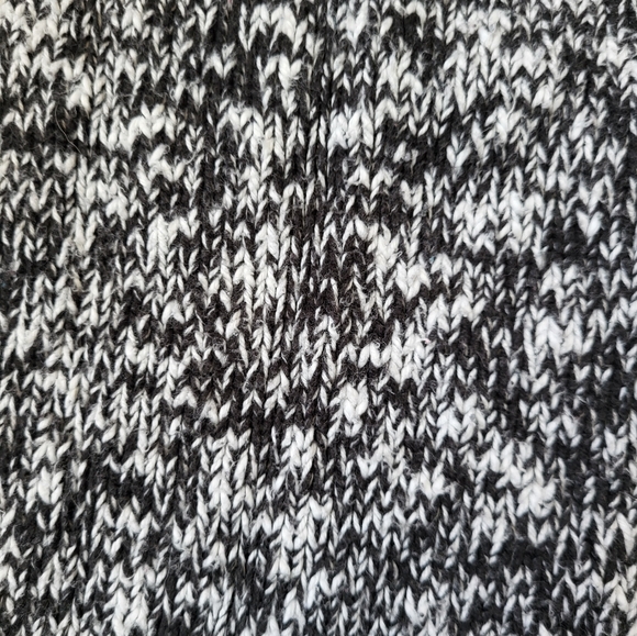 Merona Cardigan Black & White {Small} - Picture 4 of 12
